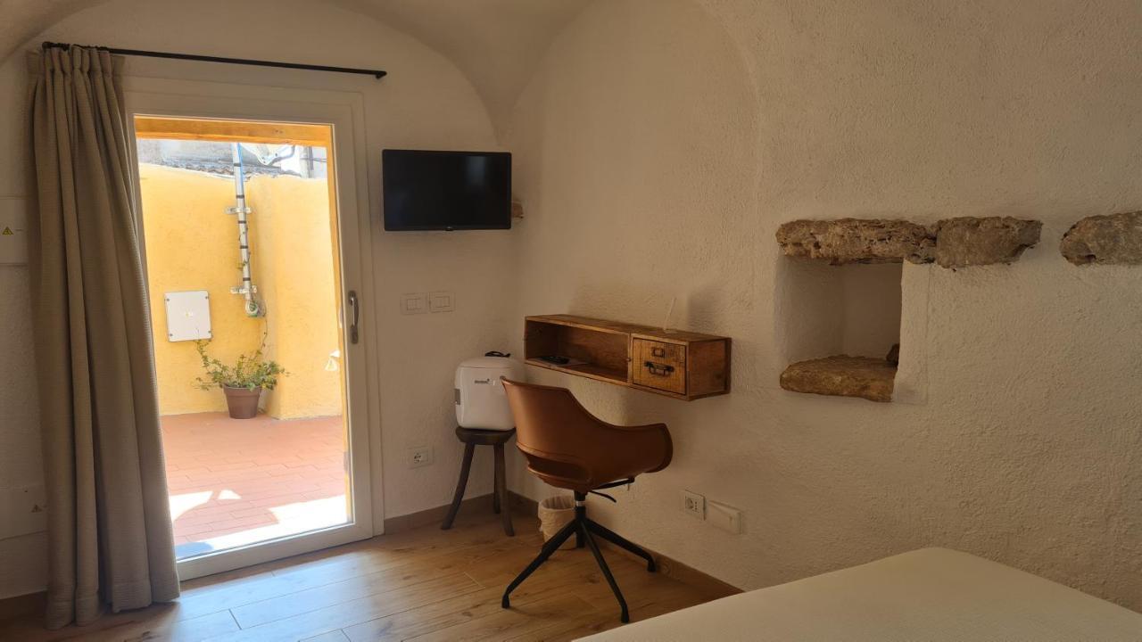 Federico II - Rooms And Breakfast Borgio Verezzi Eksteriør billede